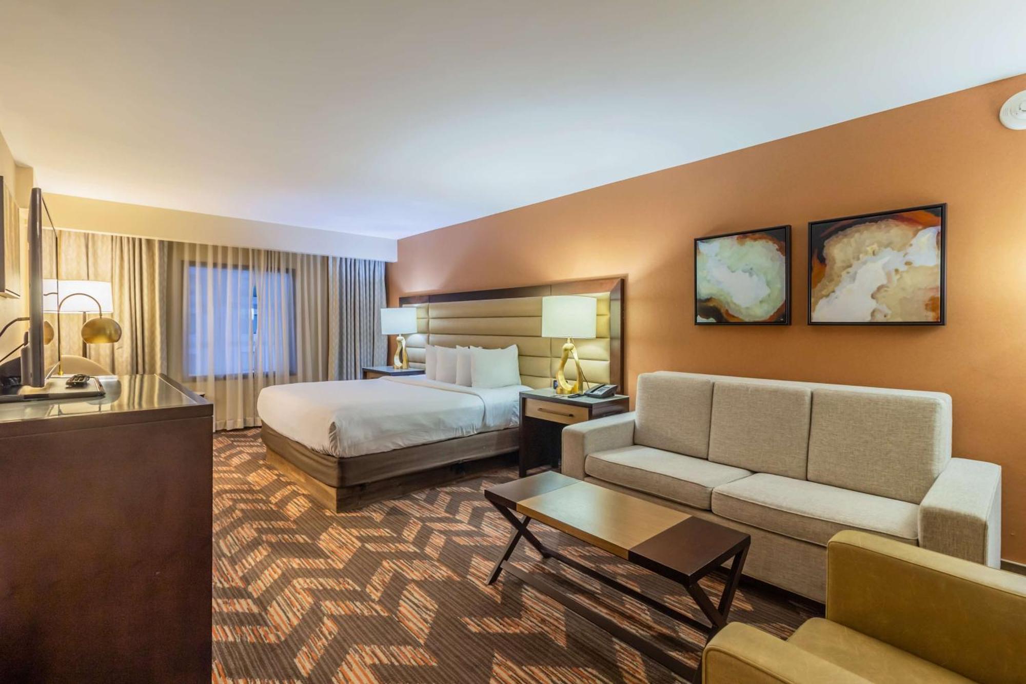 Doubletree By Hilton Lawrence Hotel Buitenkant foto
