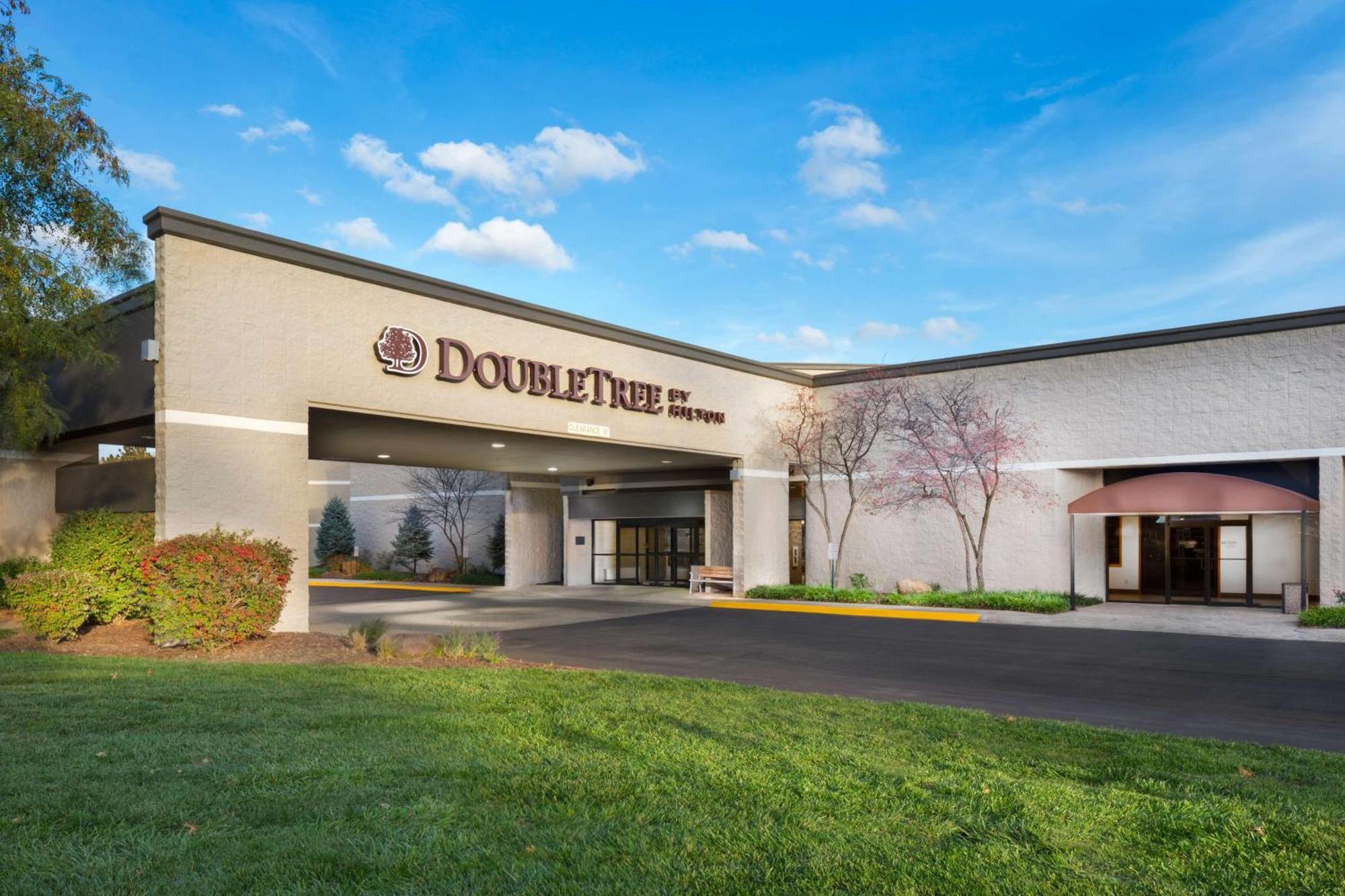 Doubletree By Hilton Lawrence Hotel Buitenkant foto