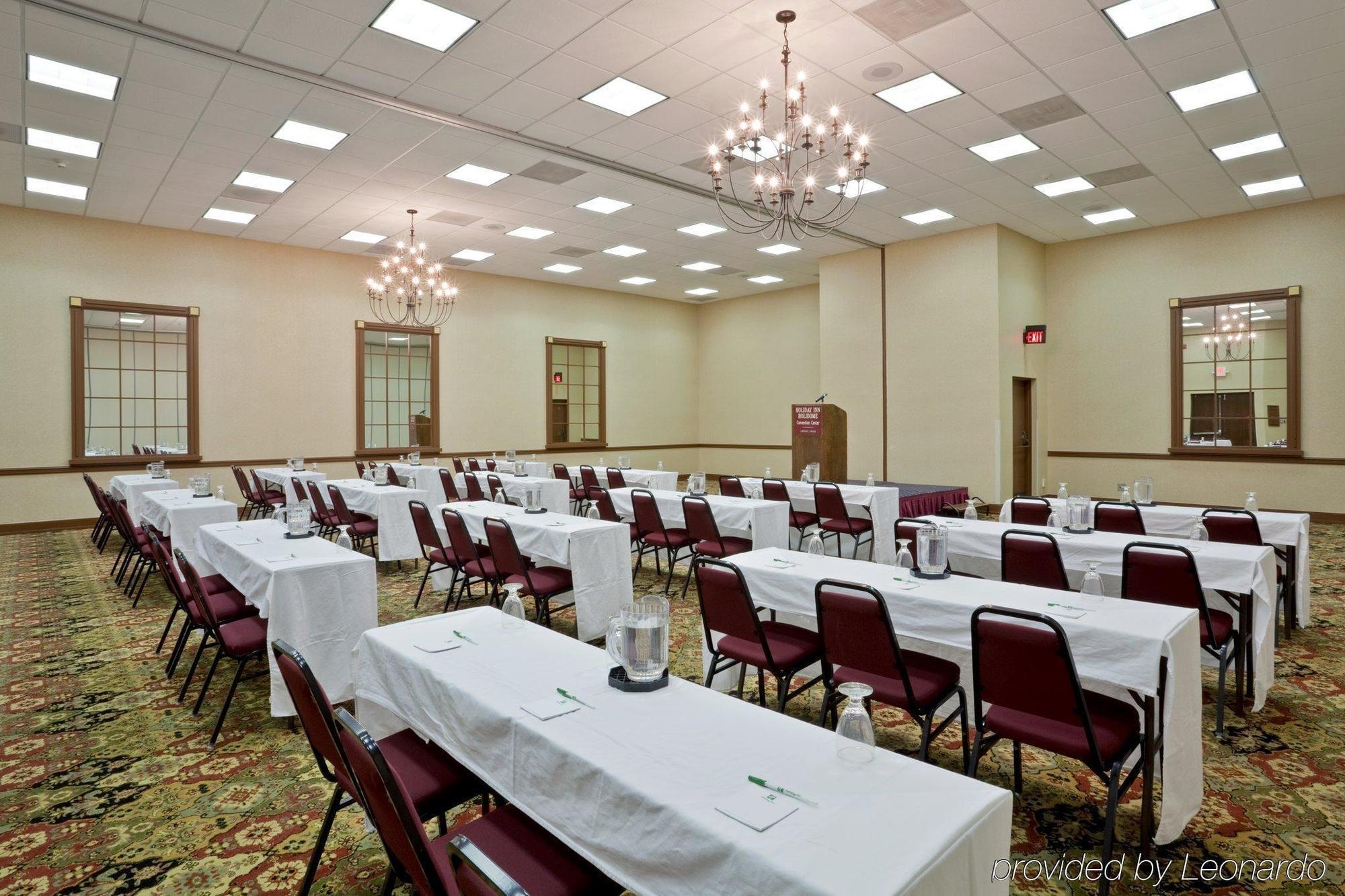 Doubletree By Hilton Lawrence Hotel Buitenkant foto